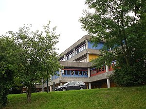 Das Schulgebäude